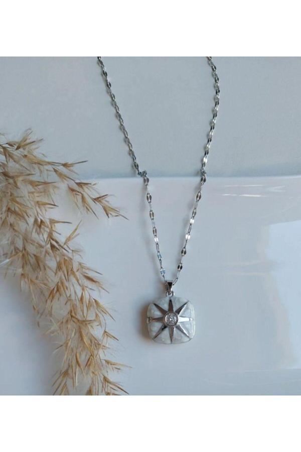 Gülnar Bijuteri Kutup Yıldızı Model Beyaz Mineli Açılabilir Kare Kapaklı Kararmaz Çelik - Image 1