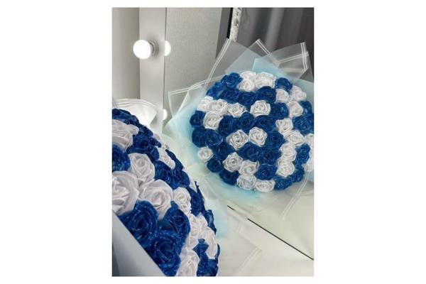 GECE MAVİSİ BEYAZ GÜL BUKETİ - Image 1