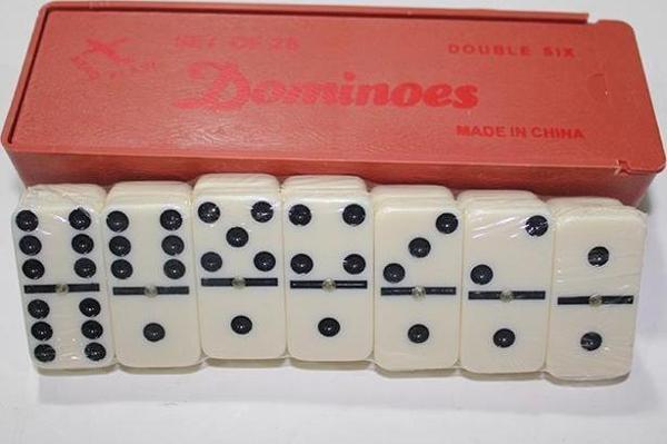 Plastik Kutulu Domino Oyunu - Image 1