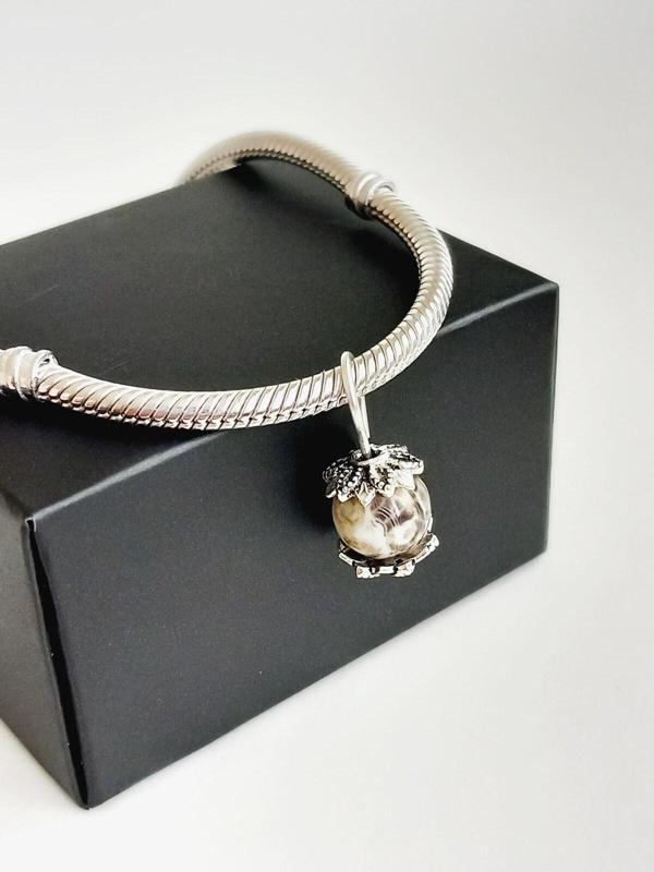 Luna Luster 18 Ayar Altın Kaplama Akik Doğal Taşlı Tasarım Gümüş Charm - Image 1