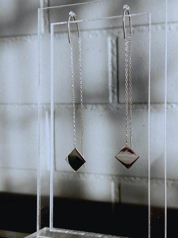 Luna Luster 18 Ayar Altın Kaplama Püskül Tasarım Zircirli Plaka Kadın Gümüş Küpe Doğum Günü Hediye - Image 1