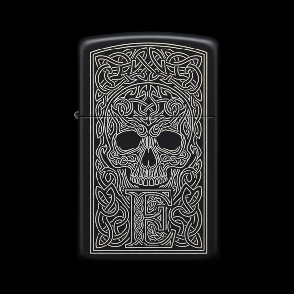 Benzinli Çakmak Kuru Kafa Figürlü E Harfli Tasarım - V96 - Image 1