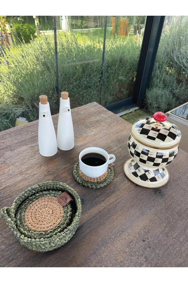 Home İnn 4 Adet Yuvarlak Kılfılı Bardak Altlığı- Leke Tutmaz- Naturel-Yeşil 13X13 Cm - Image 1