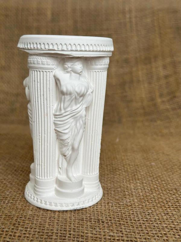 Antik Sütun Heykel Şamdan, Beyaz Renk Yüksek Kaliteli Malzeme El Yapımı Obje, Hediyelik Dekoratif Antik Sütun Heykeli, Mumluk, Ev Dekoru, Masa Dekoru, Anneler Günü, Öğretmenler Günü - Image 1