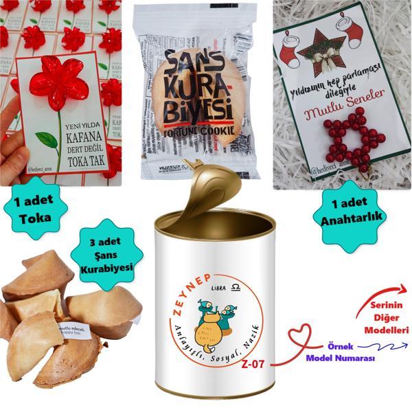 Kişiye Özel Burç Temalı Hediye Kutusu - 3 Adet Şans Kurabiyesi, 1 adet Yıldız Anahtarlık ve Toka Doğum Günü Hediye Seti - Image 1