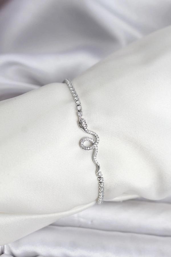 Yılan Model Zirkon Taşlı Gümüş Renk Pirinç Su Yolu Kadın Bileklik - Image 1