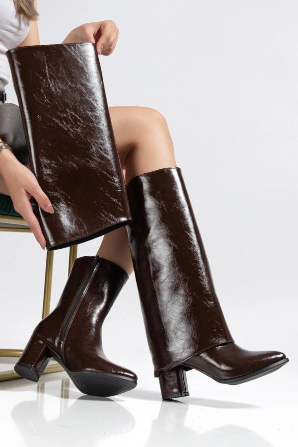BİÇOMİ Wila Kahverengi Parlak Topuklu Tak Çıkar Çizme - Image 1
