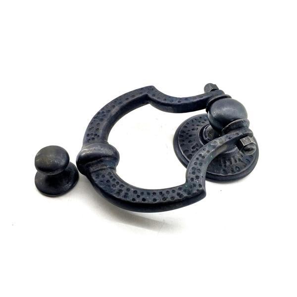 Antika Tarz Dekoratif Pirinç Dövme Kapı Tokmağı, Taktak - 150x105 Mm, Oksit - Image 1