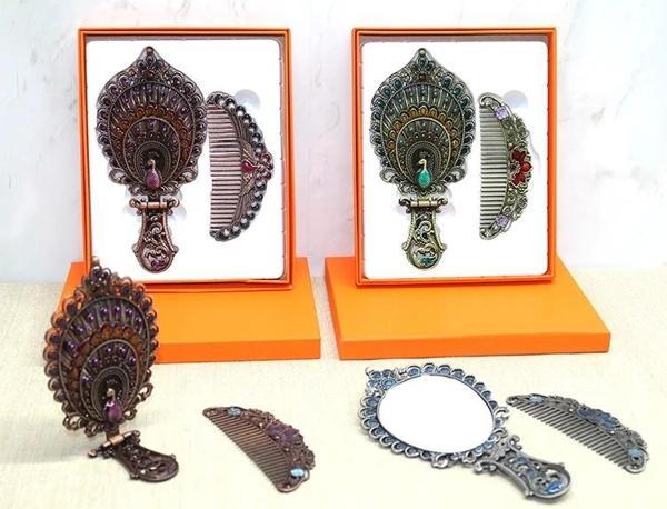 Tavuskuşu Katlanabilir Ayna Ve Tarak Seti Orta Boy Alk4984 - Image 1