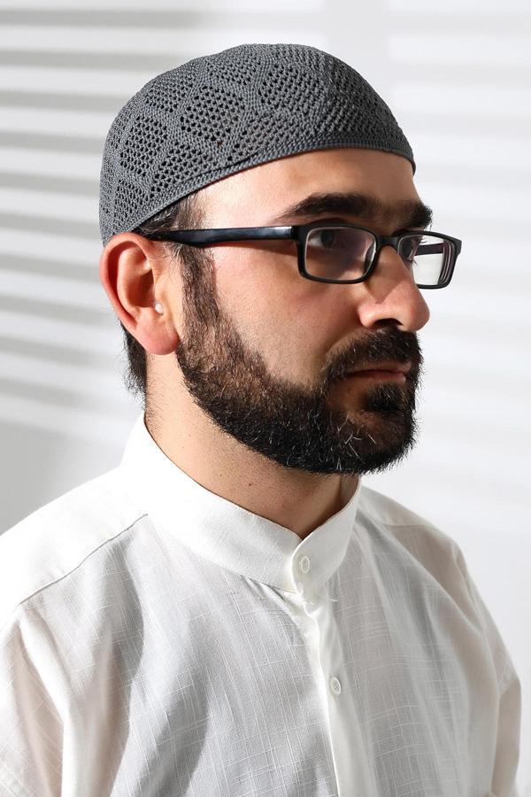 Makine Örgüsü Dantel Detaylı Namaz Takkesi Füme - Image 1