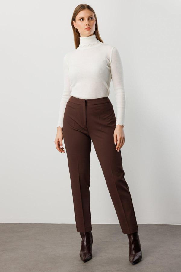 Ekol Kadın Büyük Beden Dar Paça Cepsiz Pantolon 1025 Kahverengi - Image 1