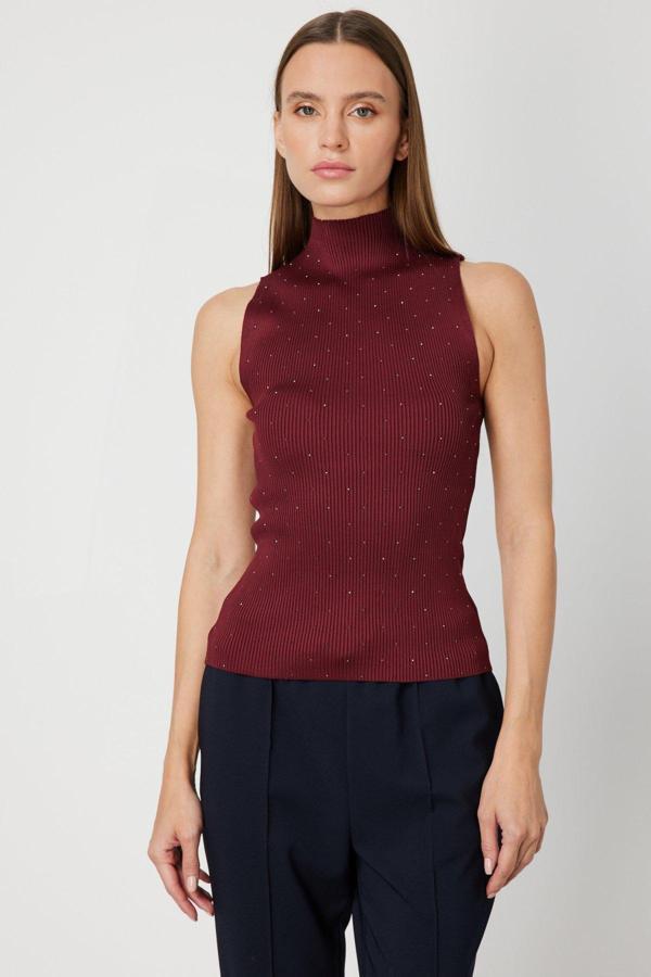 On Kadın Taşlı Kolsuz Triko Bluz 66375 Bordo - Image 1