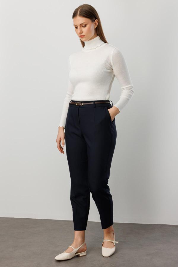 Ekol Kadın Büyük Beden Beli Kemerli Dar Paça Pantolon 1015 Lacivert - Image 1