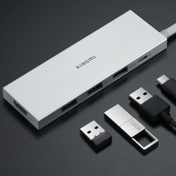 Xiaomi Hub Type C 5'i 1 arada hub, 5 tip (3 USB bağlantı noktası, 1 C tipi bağlantı noktası ve bir HDMI bağlantısı), Windows, Andorid, MacOS ve Linux ile uyumlu, yüksek veri okuma hızı, 4K UHD - Image 1