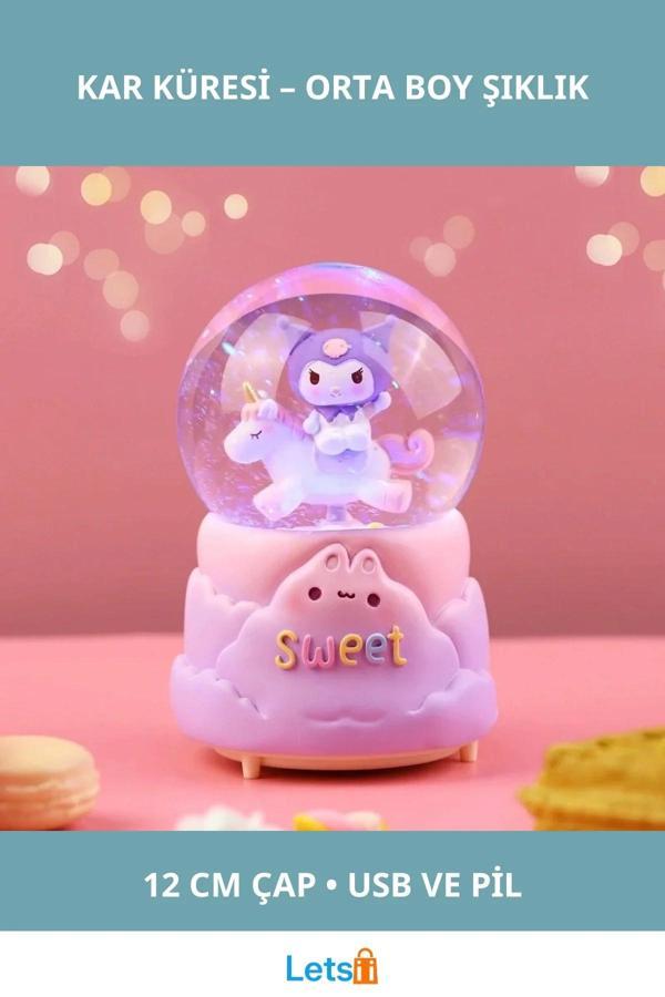 Kuromi Işıklı Müzikli Kar Küresi Orta Boy 12 cm - Image 1