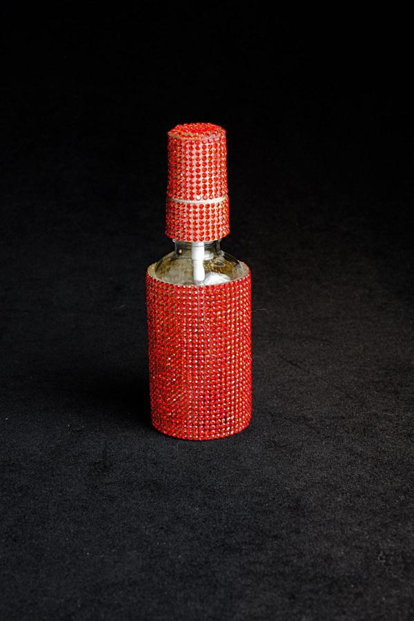 Tasarım Arabam Atike Elif Akın Kırmızı Taşlı Kolonya Şişesi - Image 1