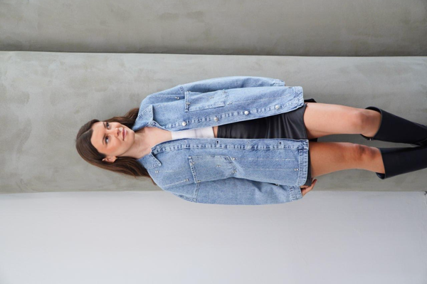 Kadın **Dikey Taş DETAYLI  Oversize Uzun Kot Gömlek Ceket - Image 1