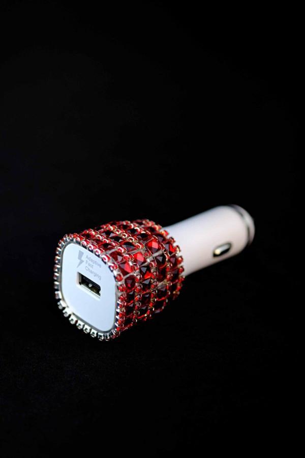 Tasarım Arabam Atike Elif Akın Kırmızı . Taşlı Oto Şarj Çakmak - Image 1