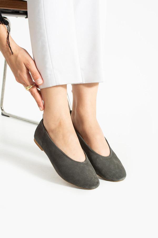 Stato - Gri Hakiki Süet Deri Kadın Babet Ayakkabı - Image 1