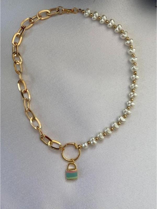 Hediyem Evime Incili Anahtar Model Kolye Altın Renk - Image 1