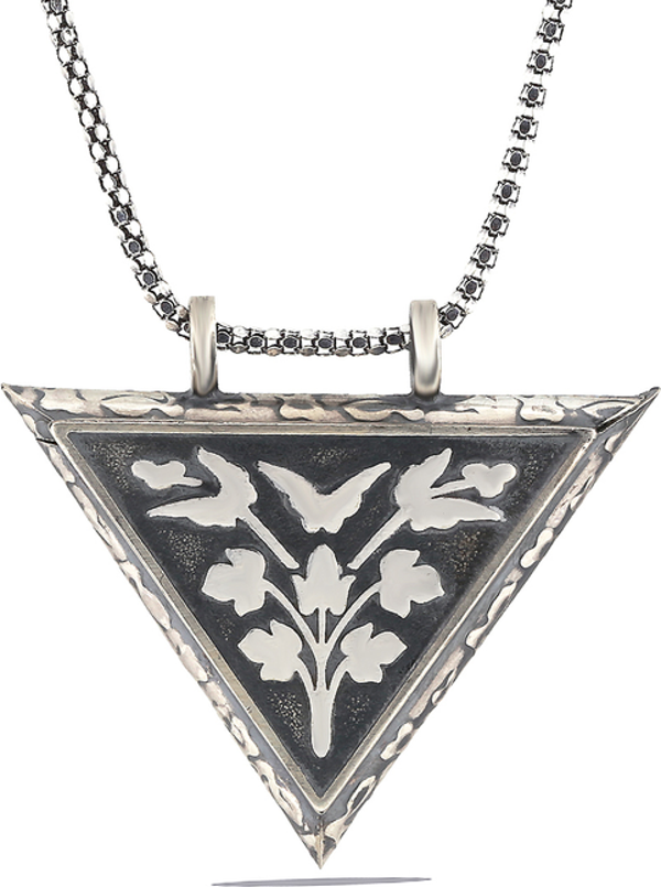 himarry 925 Ayar Gümüş Üçgen İçi Açılabilen Çiçek Muskalık Gümüş Kolye - Image 1