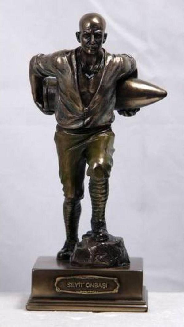 Veronese Serisi- Seyıt Onbası Bronz-18*8,5*8,5 Cm. - Image 1