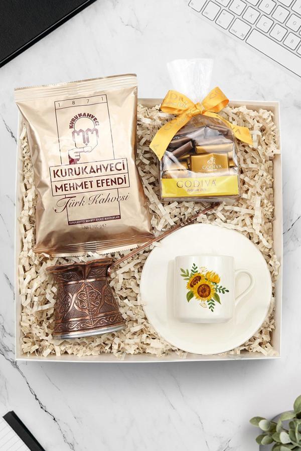 Trendmiya Fincan & Bakır Cezve & Türk Kahvesi & Godiva Napoliten Çikolata Hediye Seti - Image 1