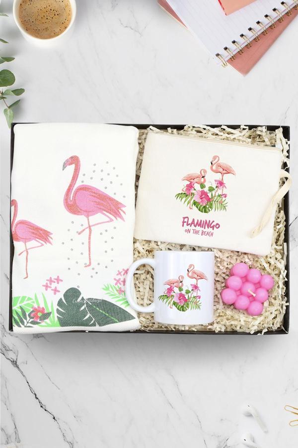Trendmiya Flamingo Baskılı Peştemal & Pembe Bubble Mum & Kupa & Peştemal Hediye Seti - Image 1