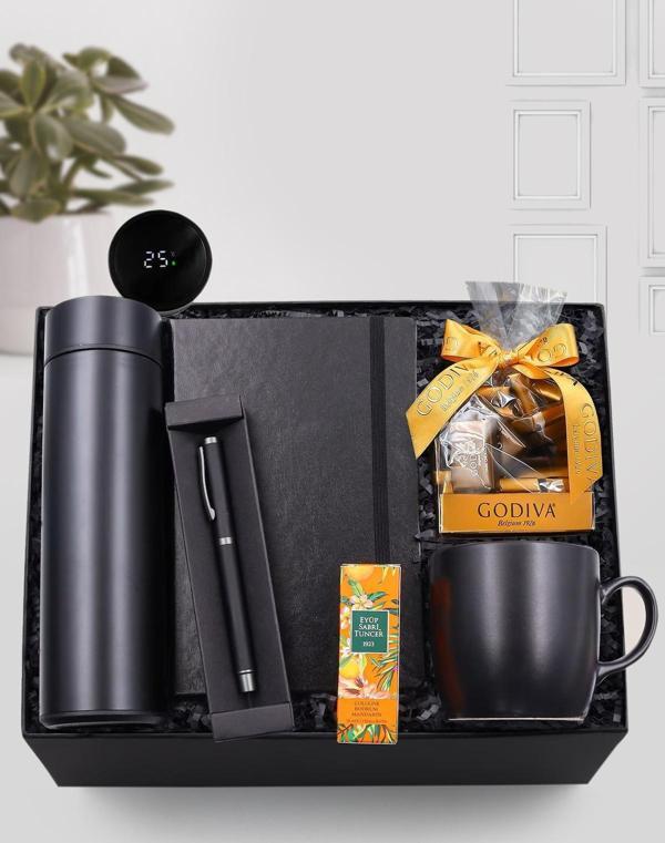 Trendmiya Siyah Defter-Siyah Kupa-Siyah Mat Kalem-Siyah Dereceli Termos-Godiva Napoliten Çikolata-Mini Kolonya - Image 1