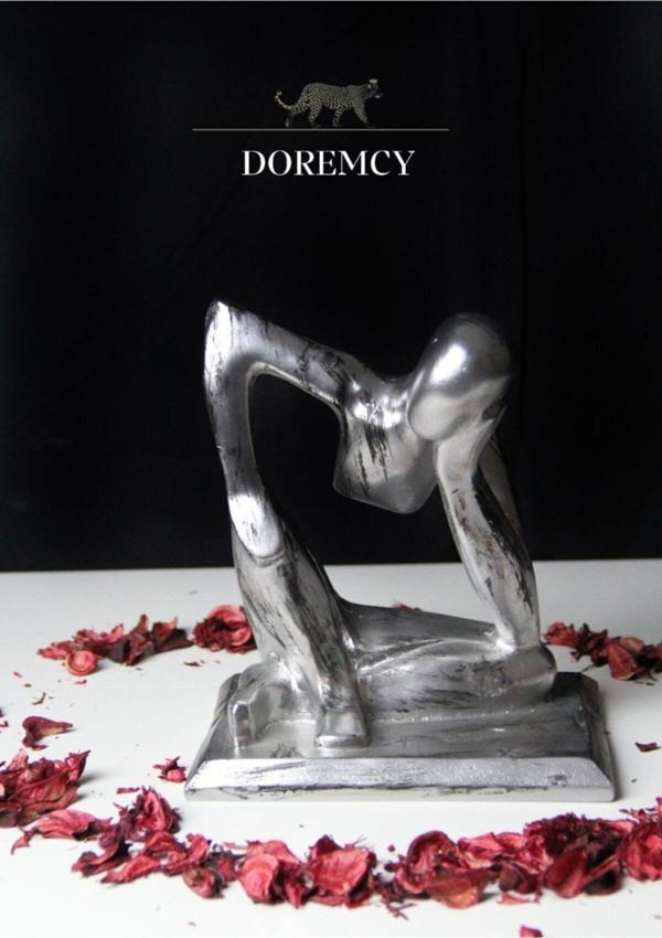 Doremcy Dekoratif Gümüş Düşünen Adam Polyester Döküm Biblo - Image 1