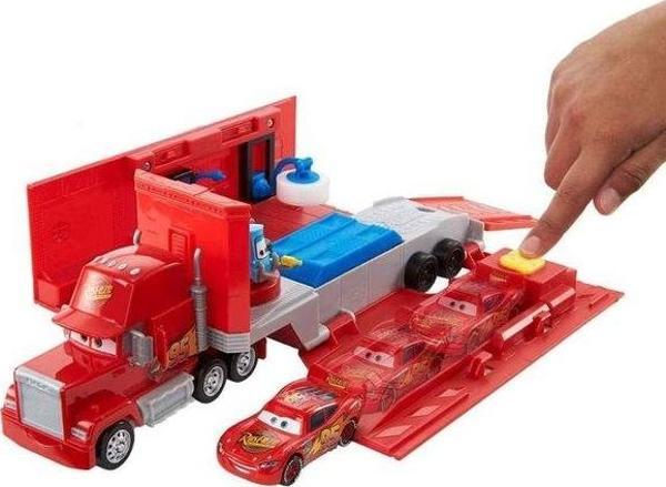 Cars Dönüştürülebilir Mack Oyun Seti HDC75 - Image 1