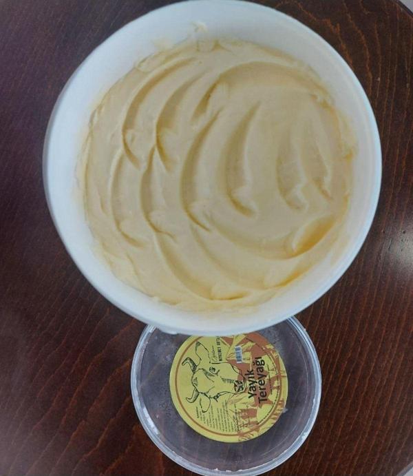 Niyazibey Çiftliği Tuzlu Doğal Yayık Tereyağı 900 Gr Karadeniz Çiftlik Sütünden Gurme Lezzet - Image 1