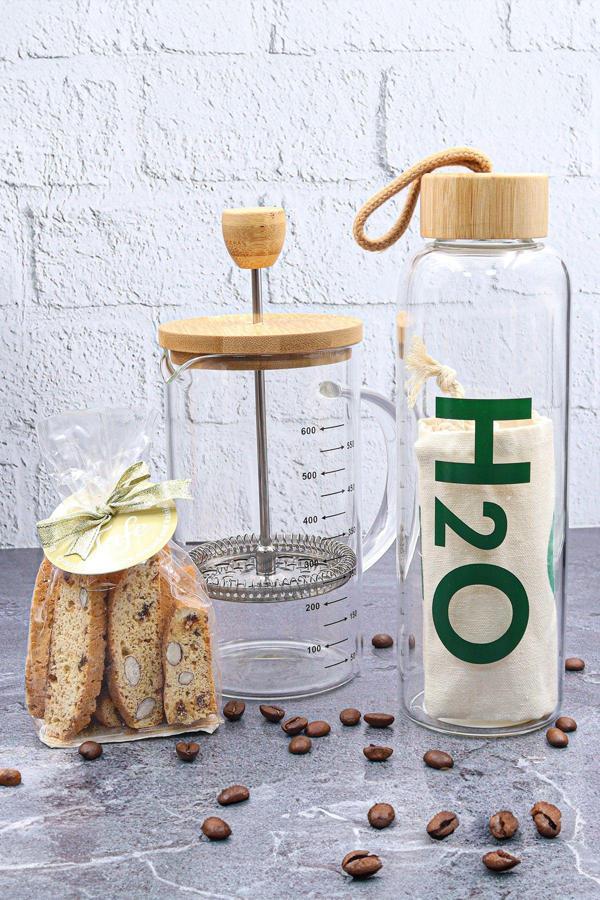 Trendmiya Bambu Kapaklı 600 Ml Cam Matara & Bambu Kapaklı Cam French Press & Bademli Kurabiye Hediye Seti - Image 1