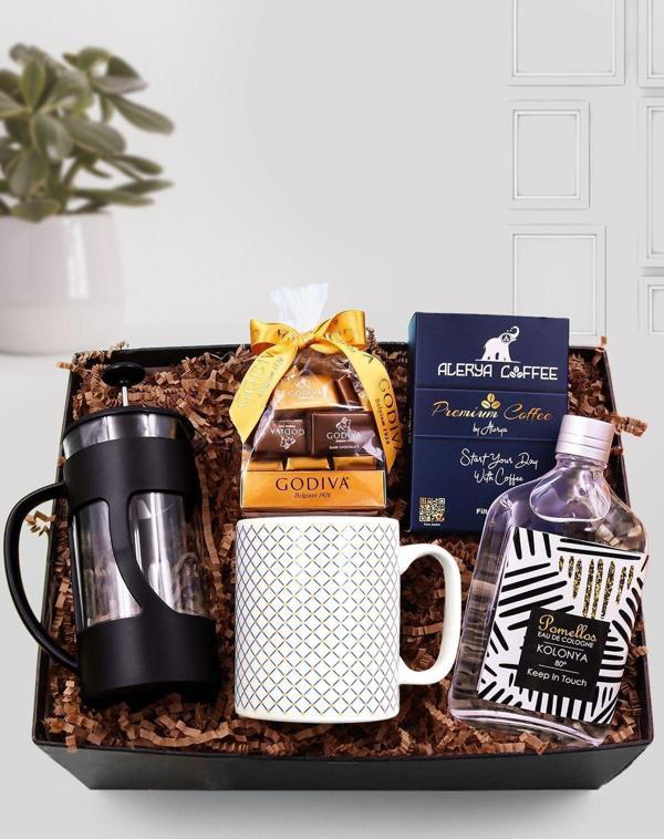 Trendmiya Siyah French Press & Kupa & Alerya Filtre Kahve & Godiva Çikolata & Pomellos Kolonya Hediye Seti - Image 1