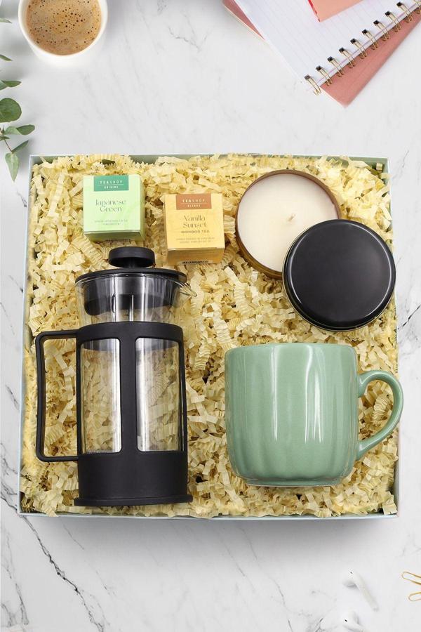 Trendmiya Siyah Metal Kutulu Mum & Siyah French Press & Teashop 2'Li Bitki Çayı & Kupa Hediye Seti - Image 1