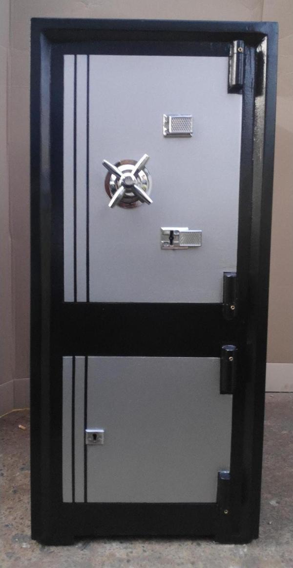 Sur Çelik 106 cm Para Kasası Anahtarlı - Image 1