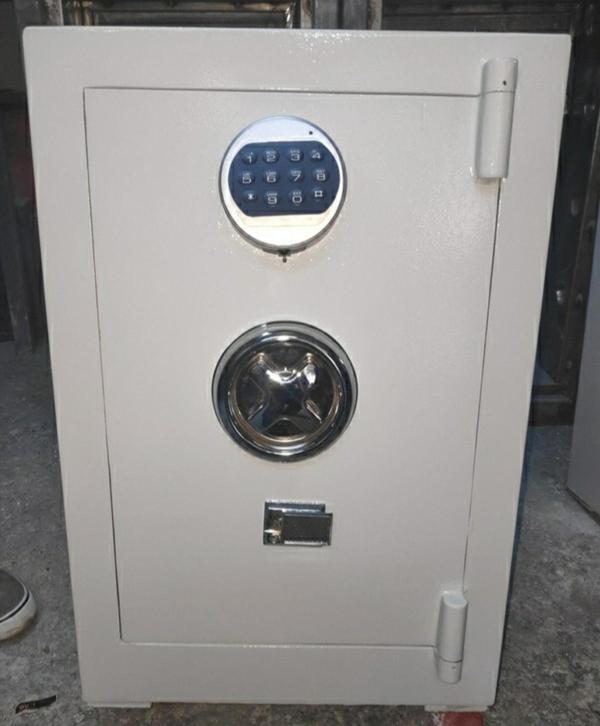 Sur Çelik 56 cm Zırhlı Kasa Şifre + Anahtarlı - Image 1