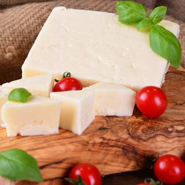 Ayvalık Bergama İnek Tulum Peyniri 1000 g ℮ - Image 1