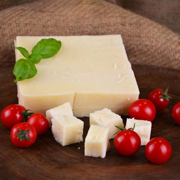 Ayvalık Tulum Peyniri İnek 250 g ℮ - Image 1