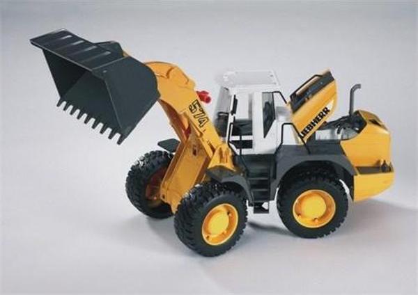 Bruder Liebherr L 574 Kepçe 02430 - Image 1