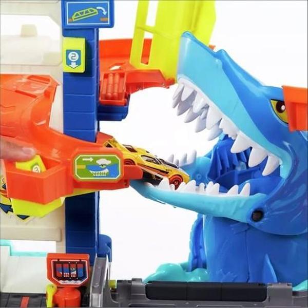 Hot Wheels Köpek Balığından Kaçış Oyun Seti HDP06 Lisanslı Ürün - Image 1