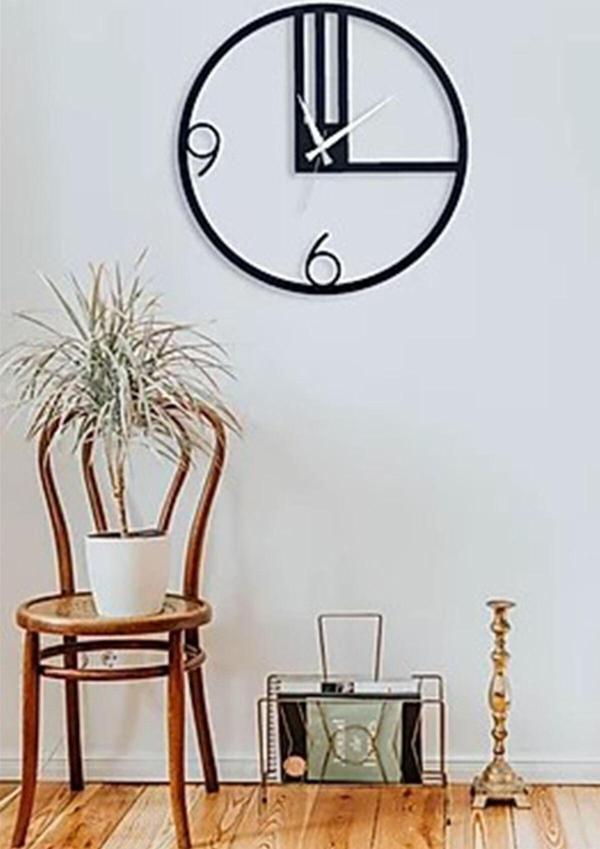 Evbuya Black Chic - Metal Duvar Saati (50 x 50) - Image 1