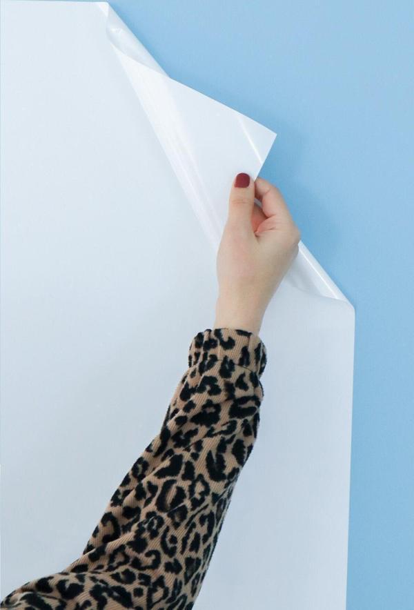 Pi Papers Akıllı Kağıt - 100x120 Cm Beyaz, 1 Alana 1 Hediye, Yapışkansız Statik Tutunabilir Yazı Tahtası - Image 1