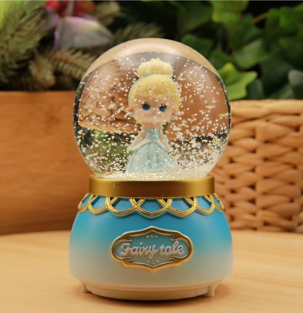 Disneyland Peri Masalı Işıklı ve Müzikli Kar Küresi Büyük Boy - Image 1
