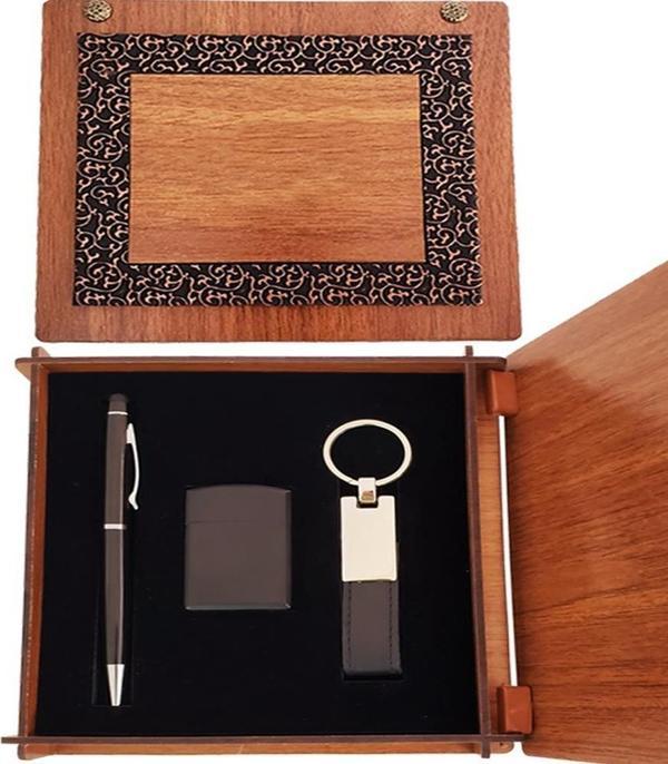 Ahşap Kutulu Siyah Kalem Anahtarlık Mat Çakmak - Image 1