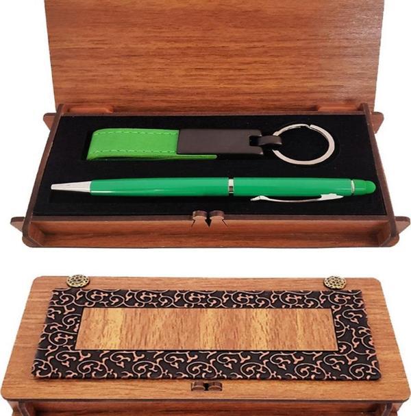 Ahşap Kutulu Yeşil Kalem Anahtarlık Dekoratif Hediyelik - Image 1