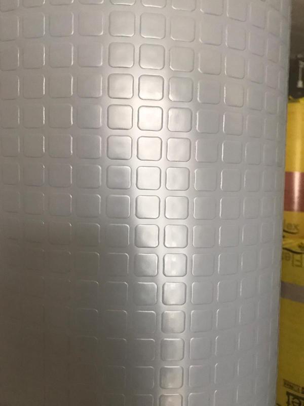 OTO ZEMİN KAPLAMA 2m X 8m DAMA DESENLİ pvc OTO YER DÖŞEMESİ - Image 1