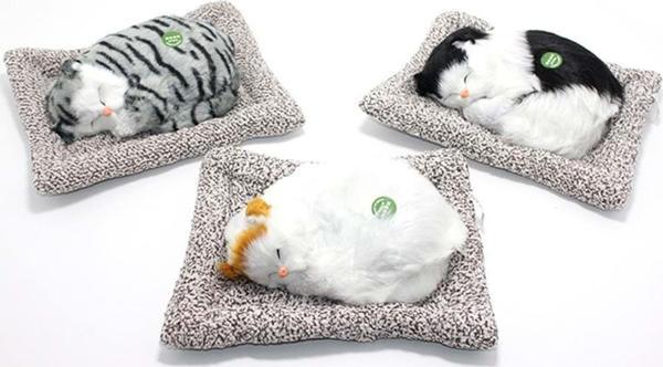 Ses Çıkaran Yastıkda Uyuyan Kedi Dekoratif Hediyelik - Image 1
