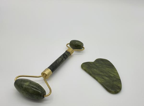 Yeşim Taşı Gua Sha Yüz Masaj Seti - Image 1