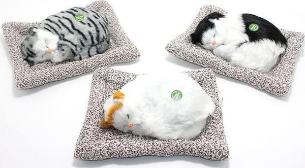 Ses Çıkaran Yastıkda Uyuyan Kedi Met163 - Image 1